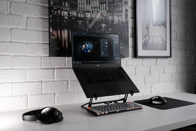 1764663978714112.jpg laptop-6332543_640.jpg